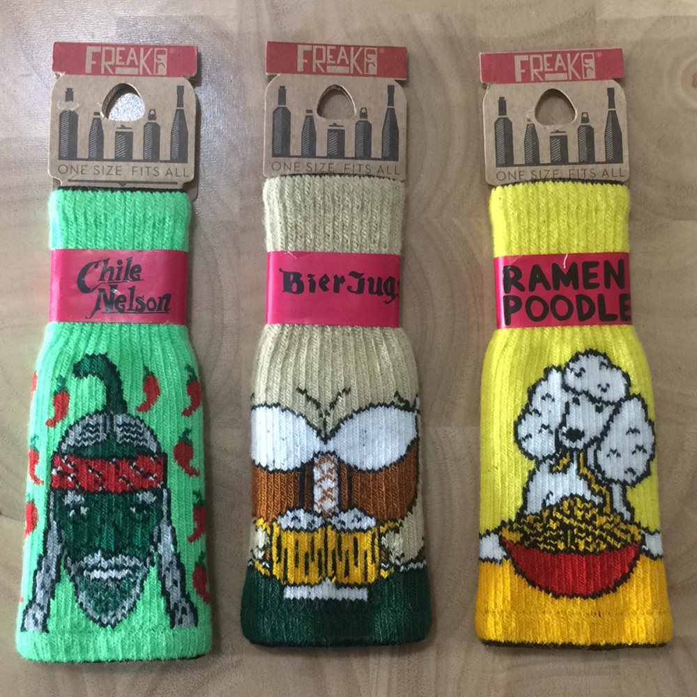 Insulated Bottle Knit Sweater Ramen Poodle Glove